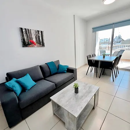 Georgiou 202 公寓 *